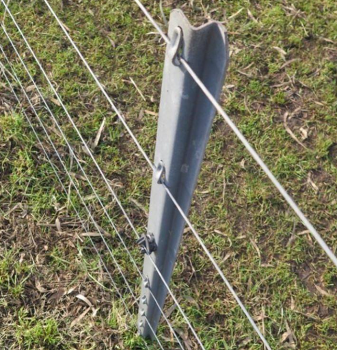 POSTE METAL PARA ALAMBRADO